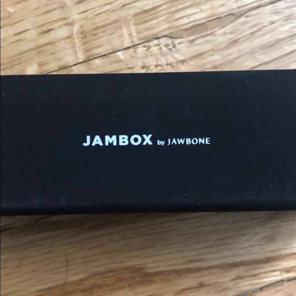 jawbone jambox speaker